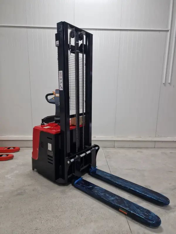 Viljuškar Premium Električni Staker SESG 1535 - Sind Šabac
